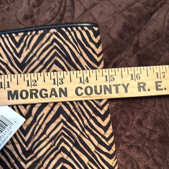 NWT Vera Bradley Zebra Black/Tan Tote Bag - Picture 7 of 13